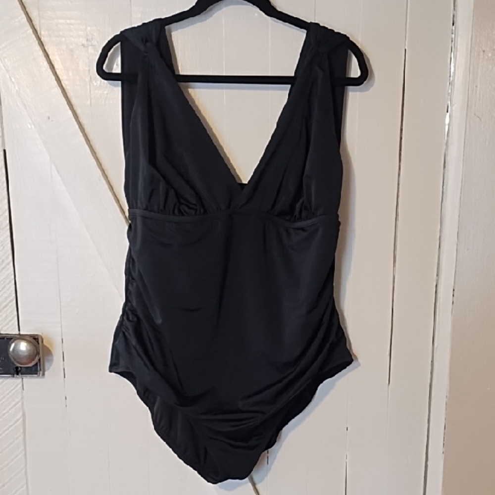 Time and Tru Black Women's One Piece Swimsuit
